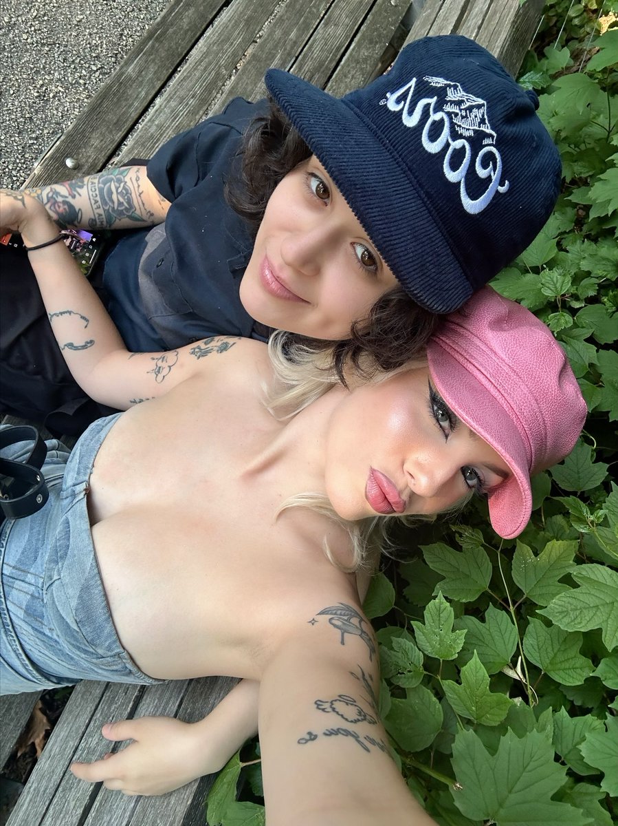 chrissychlapp's tweet photo. sorry i’ve been gone i’ve been being gay https://t.co/eIm6rSzDn0