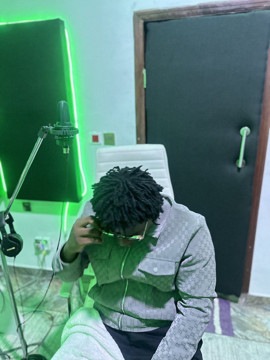 iniyostweet's tweet photo. Itβs all love so far #yo-yo love! π«Άπ½β¨
#iniyogram #repostmusic #pulsenigeria247 #afrobeatsglobal #lagos #explorepage #explore https://t.co/aRqwKE5Ujo
