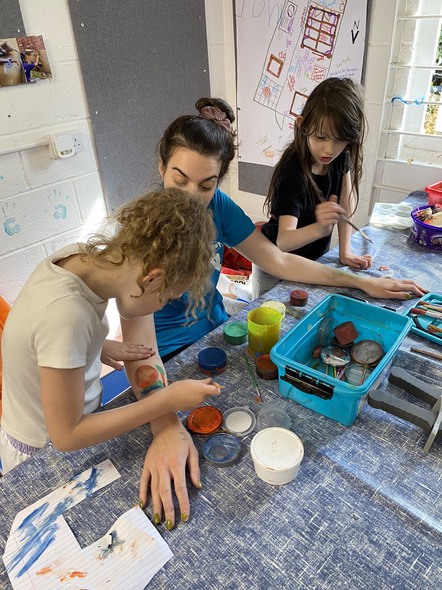 Play_Glos's tweet photo. After 10 weeks of ups and downs our Thursday #Play2Nurture group have started to play collaboratively without needing the #PlayRangers as much.
Of course they still come in handy when there are arms to be painted 🎨
@TNLComFund #PlayWorkWorks #PlayMatters #ChildLed https://t.co/dOkMz2pDji