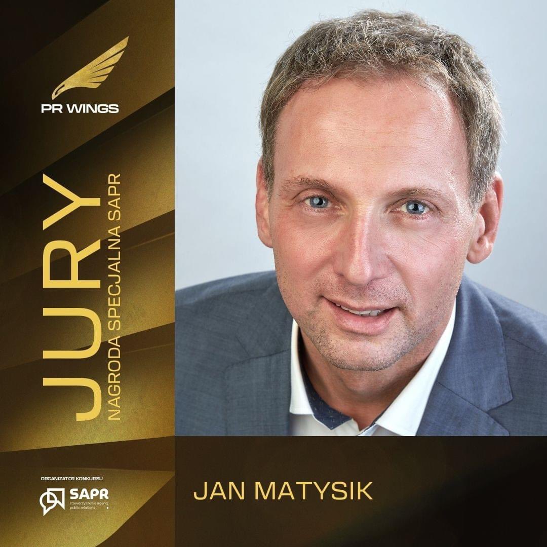 Jan_Matysik's tweet photo. Jako Członek Rady SAPR i prezes #CumulusPR będę mieć zaszczyt być członkiem honorowym #JURY Nagrody Specjalnej #SAPR, ogólnopolskiego konkursu #PRWINGS organizowanego przez Stowarzyszenie Agencji Public Relations. Życzę 
powodzenia wszystkim uczestnikom! 👊 #PR #publicrelations https://t.co/P8JBB0okdS