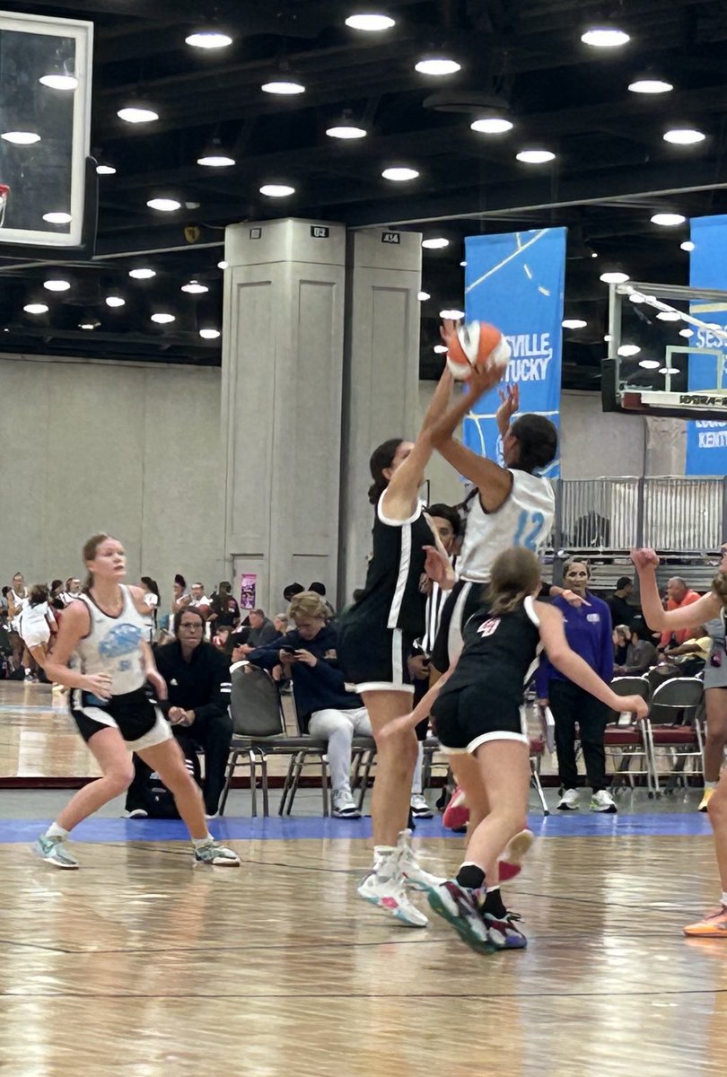 depaolo_to46859's tweet photo. Day 1 of Run 4 Roses Tournament in KY. Team Wisconsin’s Kaia DePaolo (#25) packed the defense and unloaded it on Court 33 today. #WGBB #defense #2026 https://t.co/UepdBE8VbR