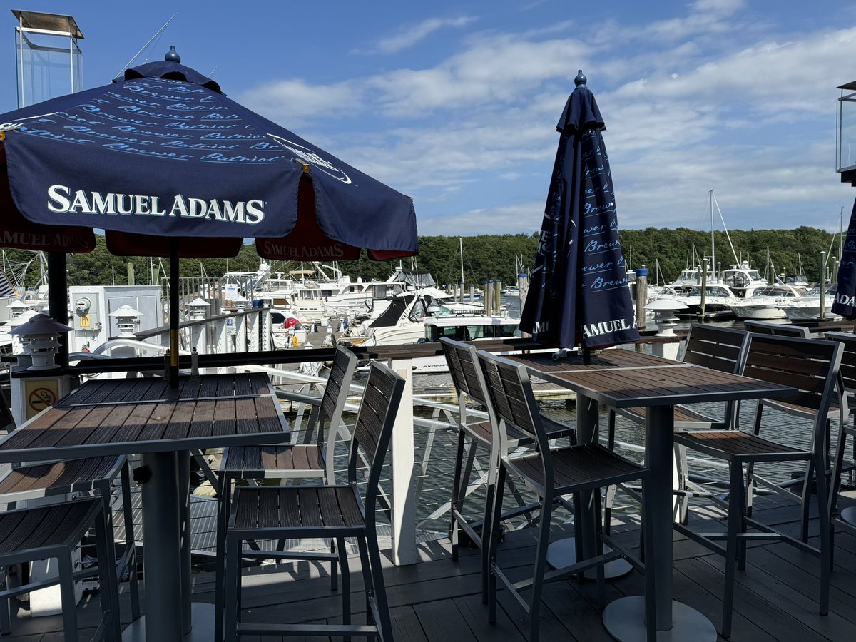 BlockIslRalph's tweet photo. The only BS I need is beers and sunshine! 

Nothing better than some lunch and catching up with @ChafingTaintem https://t.co/9uu3G8DxAq