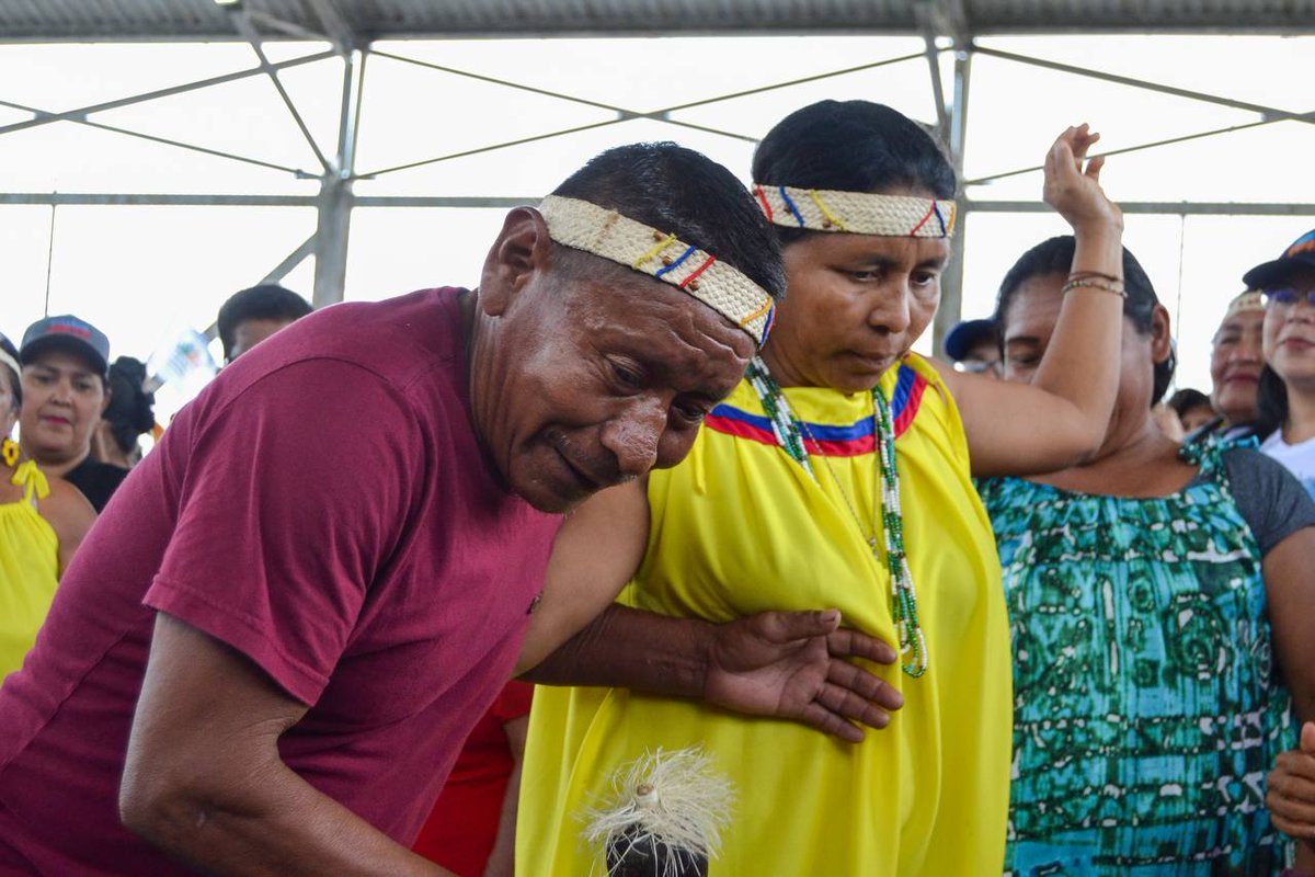 movfuturoven's tweet photo. Con la fortaleza de los pueblos indígenas y todas las mujeres y hombres de Delta Amacuro, nuestro Coordinador Nacional, Héctor Rodríguez, llegó el mensaje de Futuro junto a toda la estructura regional. 

¡Arriba en el corazón, Delta Amacuro #VotaFuturo! 🫶🏼 https://t.co/FOJgq4Ozjs