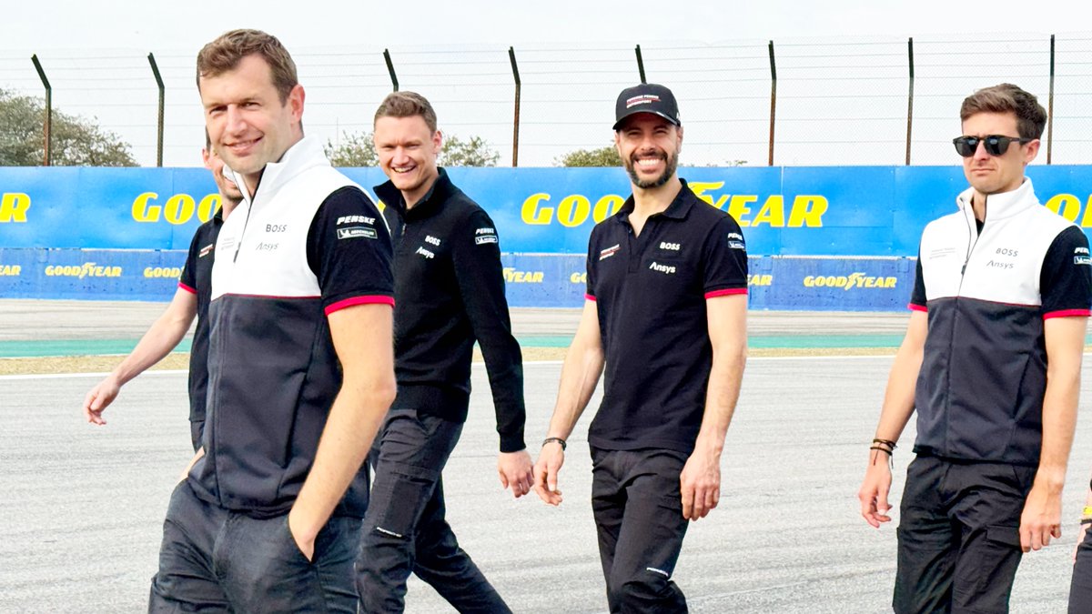 PorscheRaces's tweet photo. #WEC - What is the traditional start to a race weekend? The track walk! At #6HSaoPaulo, the #PorschePenskeMotorsport works drivers were joined this time by #Porsche brand ambassador #TimoBernhard...
#Raceborn #Porsche963 @FIAWEC @Team_Penske https://t.co/gSmwQPMsMq