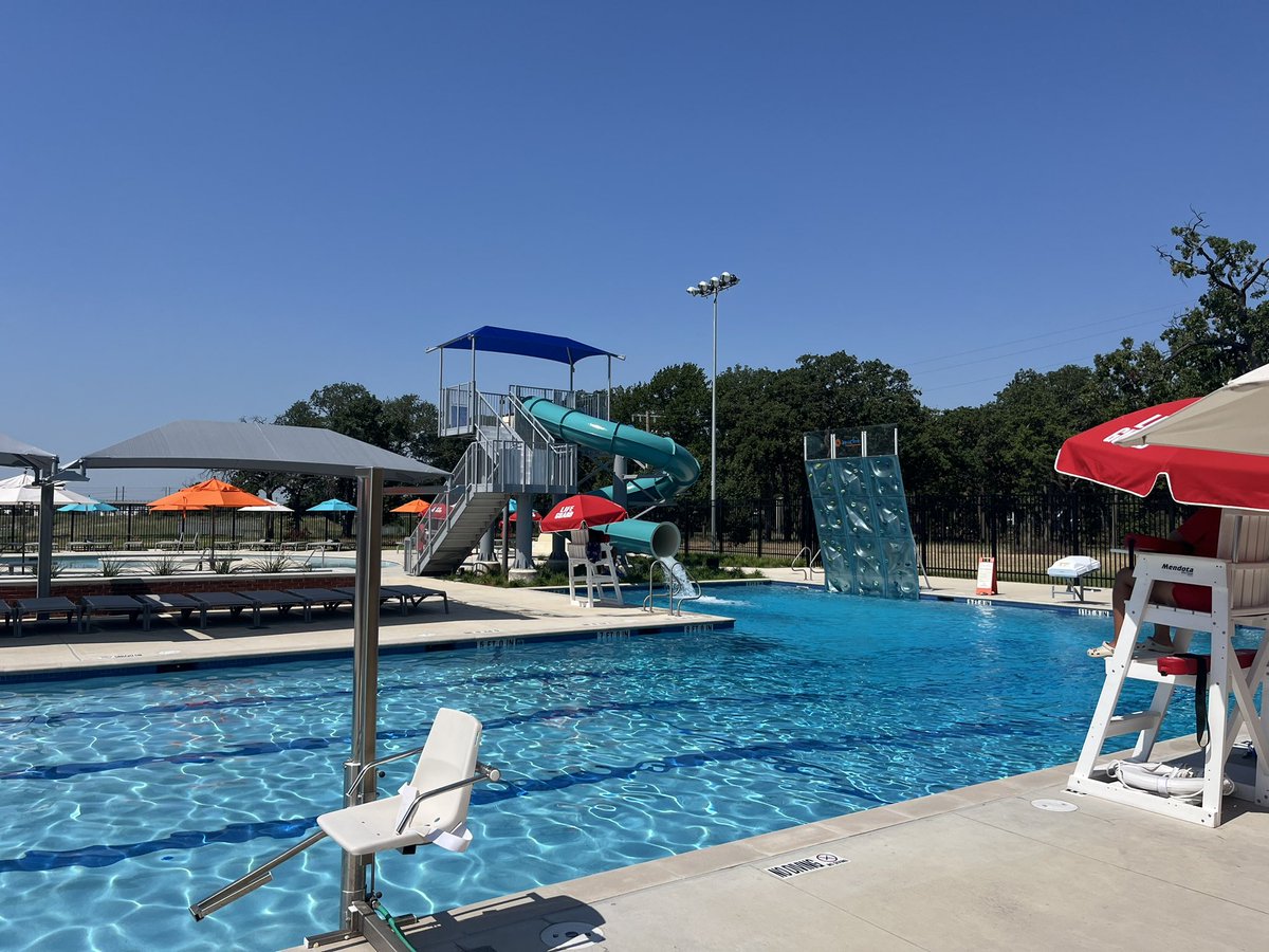 JeffKitner's tweet image. Having some fun today filming #UVSafety and #SlideChallenge videos today at Bachman Aquatic Center with @UTSWMedCenter and @utswcancer! I’m ready with hat, sunglasses, and rash guard shirt. #DallasParks