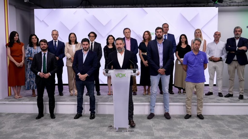 🚨 VOX makes history by withdrawing from 5 regional governments with PP.

This move comes to defend our future, rejecting the deal with the socialists to distribute illegal immigrants. 

🇪🇸 No one before has put nation before the seats. Principles over power. Proud of my party.