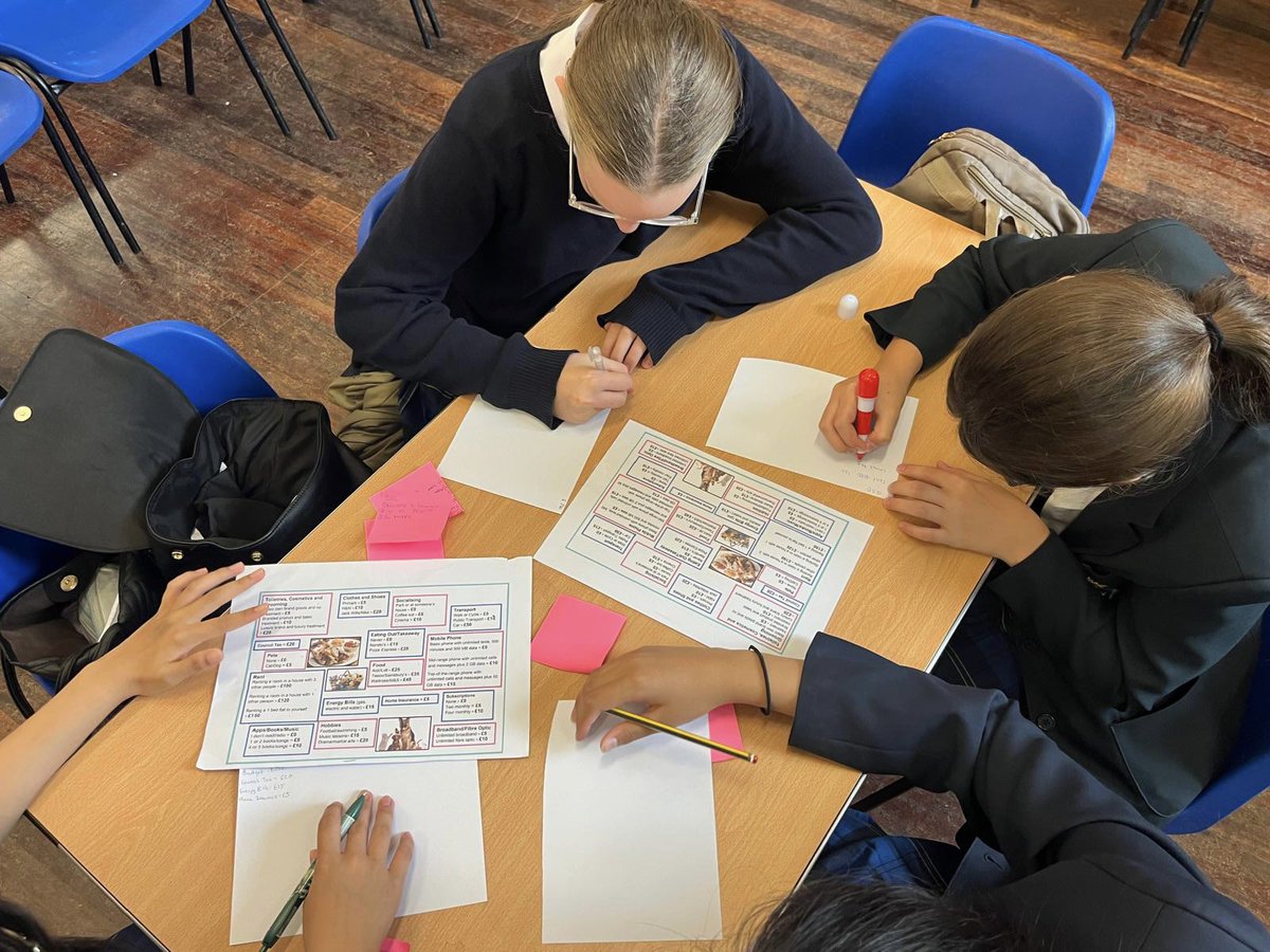 FinancialBarron's tweet photo. Today I delivered Planning &amp; Budgeting workshops to the second half of Year 7’s from @StMaryCHS on behalf of @TheMoneyCharity. Lots of discussion &amp; ambition from this fantastic group of pupils. Many of the school values shone through in their answers. Well done Year 7 👏🏻 https://t.co/vpMdJlH5u7