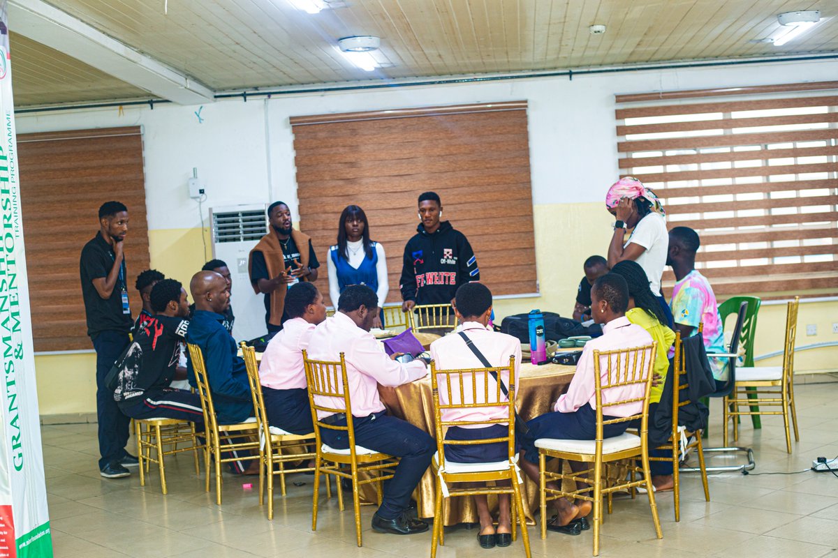 CRePHSNIMR's tweet image. #MegaBootcamp

Alone we can do so little, together we can do so much.

#teamwork
@4GWorg @4YouthBYouth @iwelunmorj