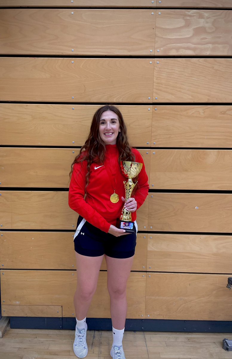 ScanlonCoach's tweet image. Stepped into the Head Coach role and it’s been super successful, undefeated in the Copenhagen invitational! 🤍🏀❤️