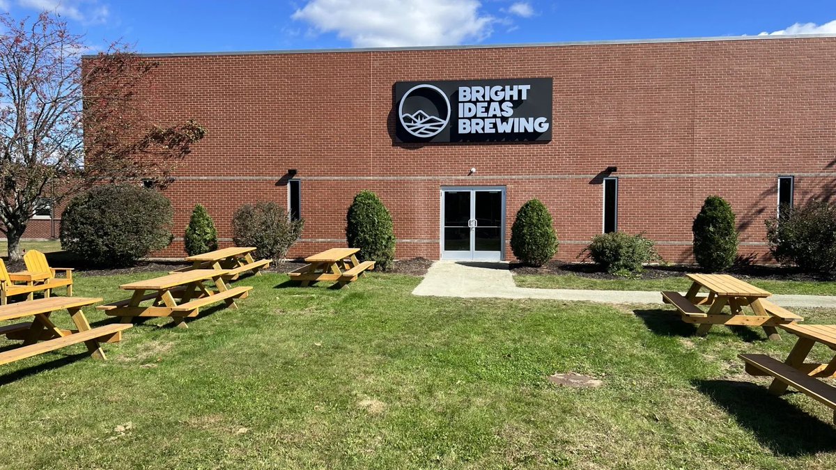 Blitzkrieg_Pro's tweet photo. 🧨BREAKING🧨

Blitzkrieg! Pro teams up with @KeepFlyingBand to bring you a night of Punk Rock, Ska, &amp; Pro Wrestling!

Friday, Sept 13th at Bright Ideas Brewing in Westfield, MA!

Details forthcoming! https://t.co/84QD7KhU6E