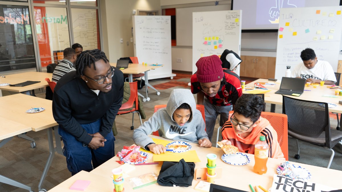 techturnup's tweet photo. Did You Know? π Students in under-resourced areas who participate in tech & arts programs have a 25% higher likelihood of graduating high school & pursuing higher education. Access to technology and creative skills opens doors to endless opportunities! #TechTurnUp #FutureLeaders https://t.co/gaxctuW0Eq