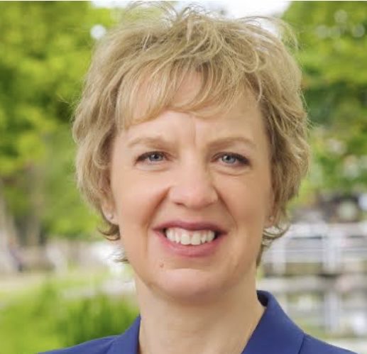 JillKerby's tweet photo. @OkayBiology Yet another overpaid politician &amp; biological man, makes a public fool of himself. Alas,nearly EVERY elected Irish woman politician, incl 3 party leaders 👇🏻are also unable to answer a simple question: “What is a woman?” w’out including ‘men-who-pretend.’ #McDonald #Bacik #Cairns https://t.co/K6tUIrkUlL