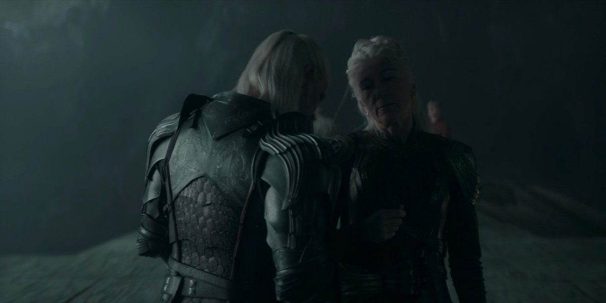 thoschody's tweet photo. #RhaenysWeek – favorite pairing: the chaos cousins (Daenys? Rhaemon? 😭)
that hand placement has not left my mind since https://t.co/wGcILxMp7h