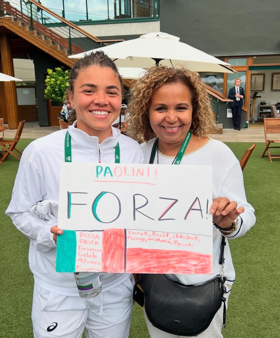 FiorinoLuca's tweet photo. 🇮🇹♥️ @JasminePaolini 🇮🇹♥️
#tennis | #Wimbledon https://t.co/agv9ghxlw0