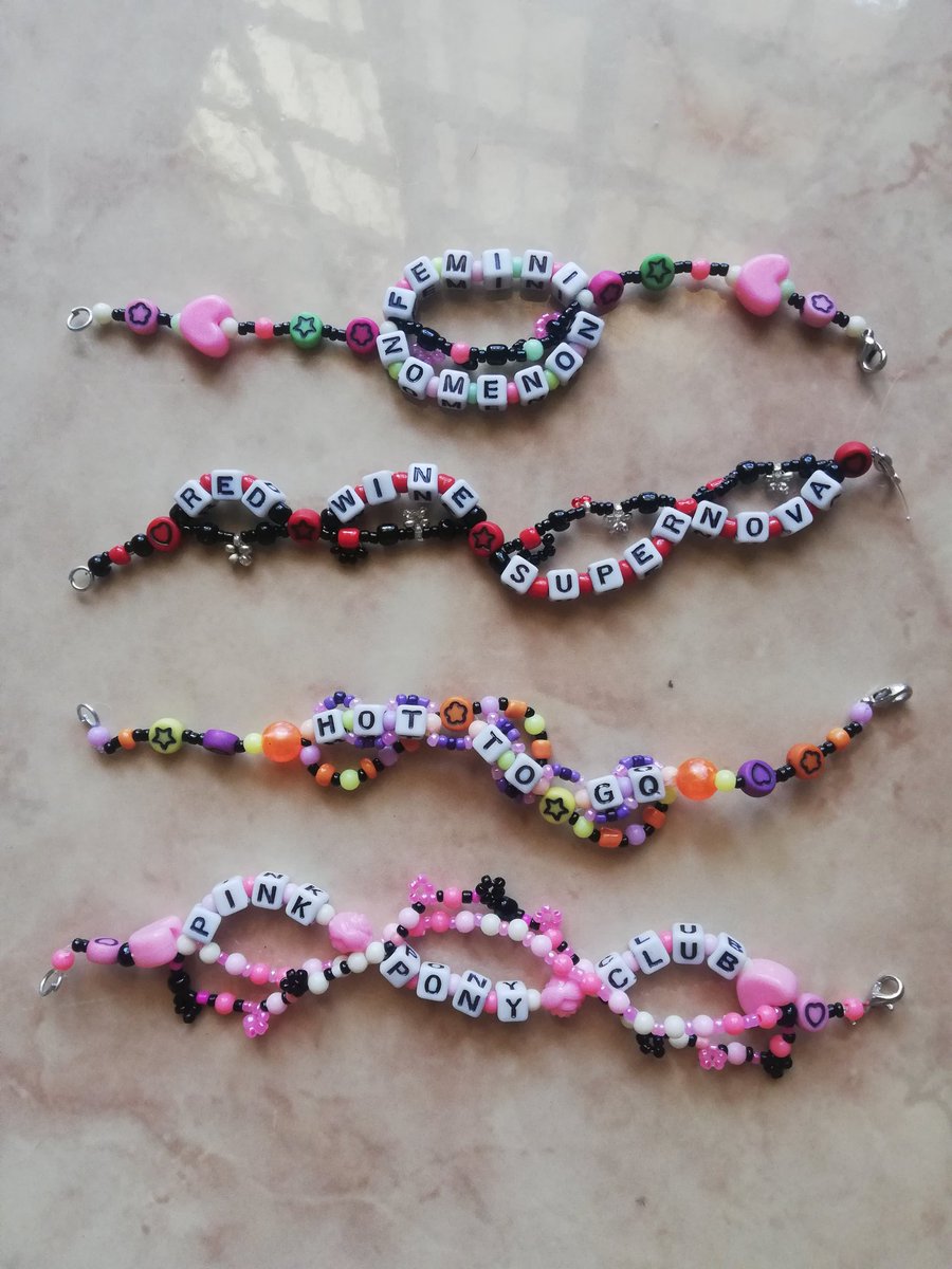 dlzdrz's tweet photo. Gave friendship bracelets a try, what do we think https://t.co/1NeoJ9mZrQ