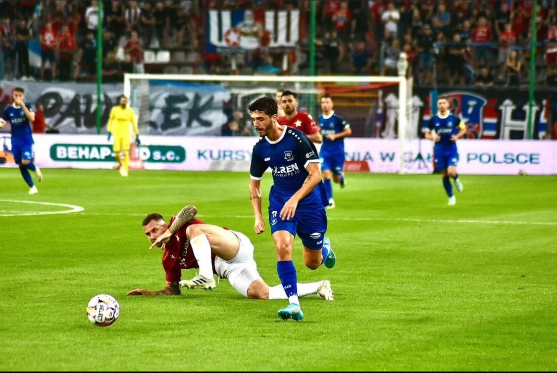 SystemFoot's tweet photo. [#UEL🇪🇺] Le #WislaKraków 🇵🇱 s’impose 2-0 face à #Llapi 🇽🇰 !

⚽️ #Sapala 2’
⚽️ #Rodado 90’+5

#WISLLA https://t.co/uVrypwVf5q