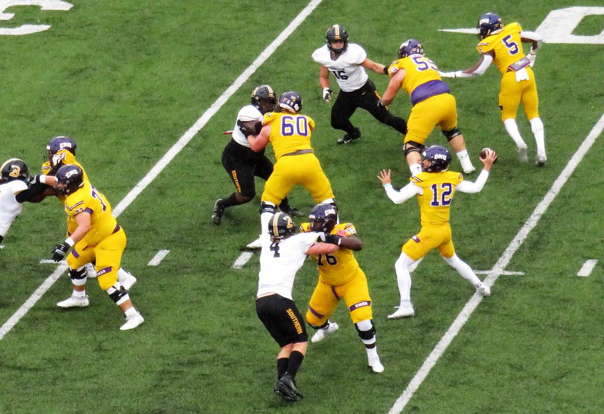 JackPhelpsUMHB's tweet photo. 2021 @CruFootball marching toward the Natty when QB1 @Kylewking got dinged up and couldn't go against BSC in 2nd round of playoffs. @RyanRedding18 stepped up bigly. 55yds rushing.  251 yds passing w/3 TDs. Did he save the season? The Natty? Who knows.. Forever a legend. https://t.co/wlmgfchTKO