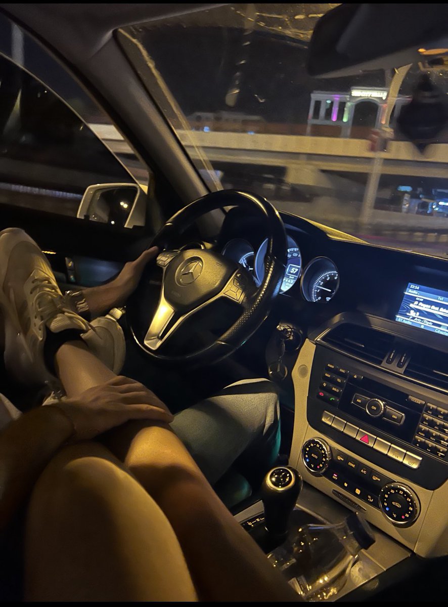 Whotfismick's tweet photo. late night car rides with some old school r&amp;b w your person >>> https://t.co/pMGG9xKbrV