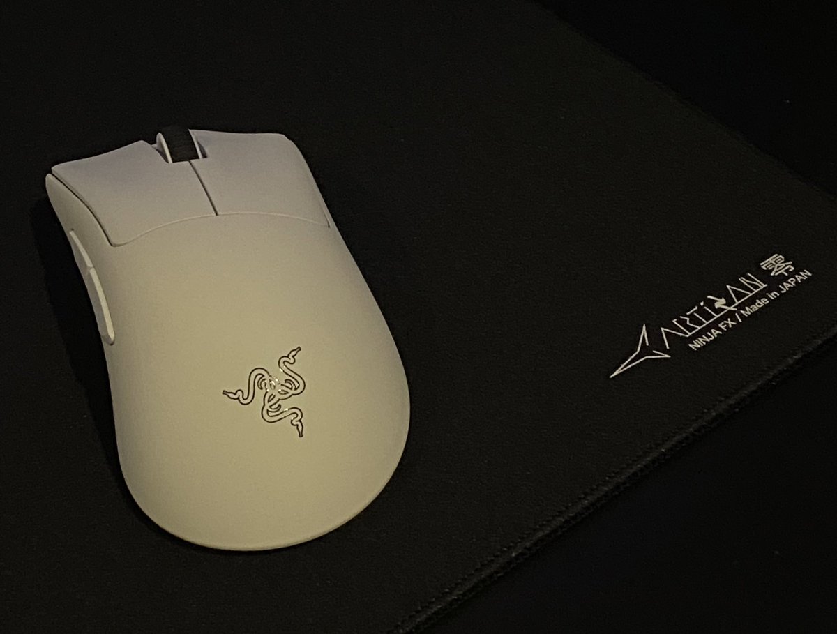 My new toys🥰

Razer Deathadder V3 Pro + Artisan Zero Soft🤍