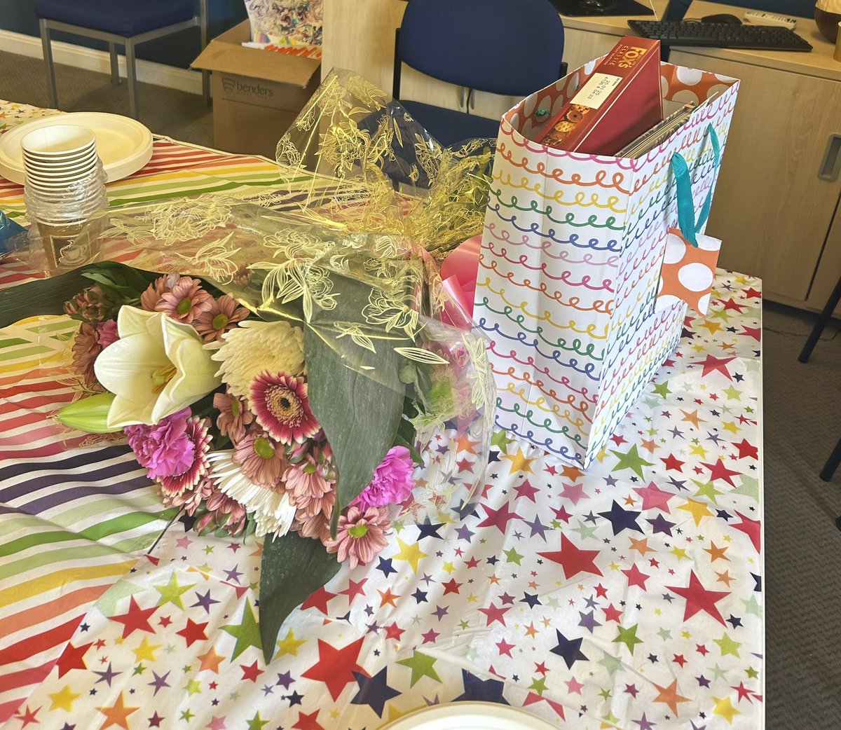 geneive colclough tweet media