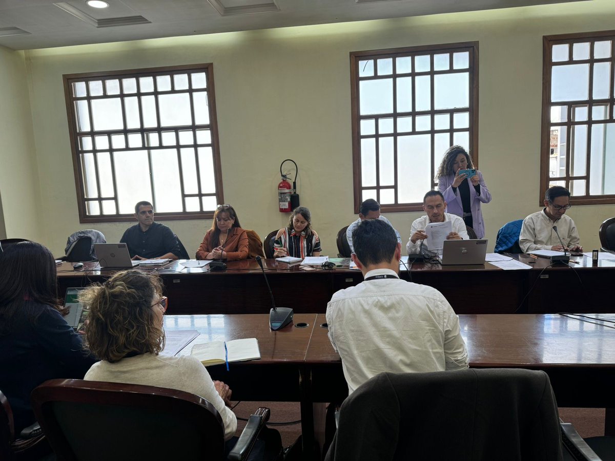 PlanificacionCu's tweet photo. 👷🏽Participamos en la sesión de comisiones de Urbanismo, Avalúos y Catastros, para poner en consideración propuestas para solventar necesidad de propietarios de predios que no cuentan con acceso por la ejecución de trabajos en la Av. De los Chasquis.
#OrgullosamenteCuencanos❤️💛 https://t.co/NSaEoVpSxw