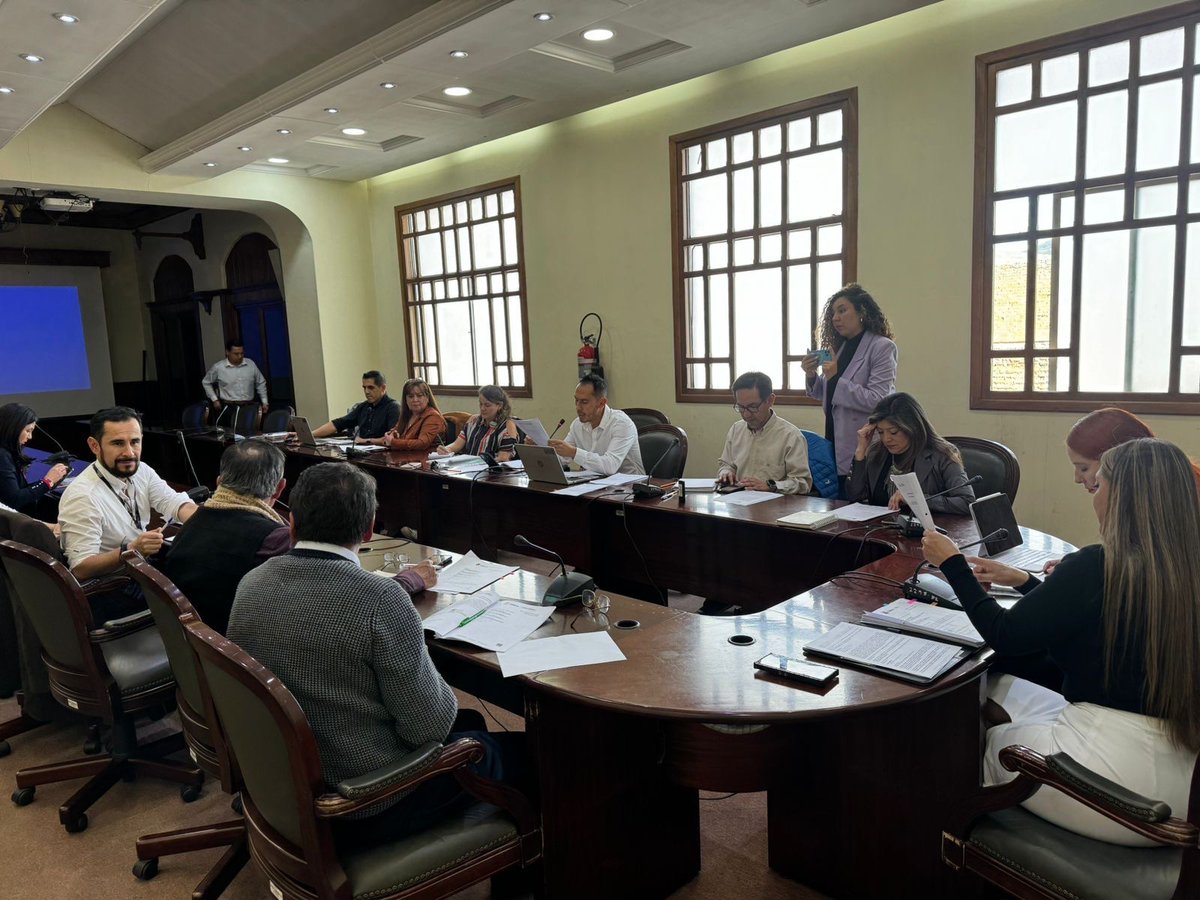 PlanificacionCu's tweet photo. 👷🏽Participamos en la sesión de comisiones de Urbanismo, Avalúos y Catastros, para poner en consideración propuestas para solventar necesidad de propietarios de predios que no cuentan con acceso por la ejecución de trabajos en la Av. De los Chasquis.
#OrgullosamenteCuencanos❤️💛 https://t.co/NSaEoVpSxw