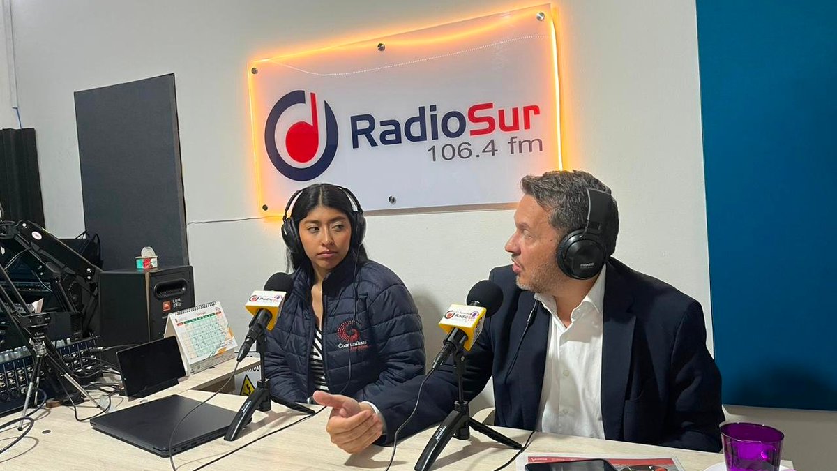 BogotaParticipa's tweet photo. #Entérate I Hoy el director del Instituto de la Participación @JPCAMACHO79 estuvo en la emisora comunitaria, @RadiosurBogota, presentando sus apuestas como cabeza de la entidad, e invitando a la ciudadanía a sumar acciones afirmativas para la construcción de una cultura de paz, democrática y ciudadana en el Distrito.