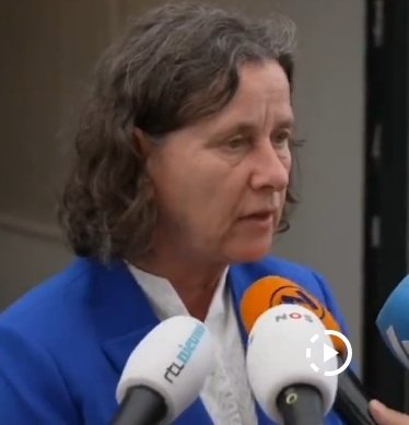 Wat Marjolein Faber ook voor elkaar krijgt: De asiel-dwangwet wordt ingetrokken &amp; de instroom wordt binnenkort DRASTISCH ingeperkt d.m.v o.a grenscontroles. Asiel-tuig wordt geweigerd! 

Doe een ♥️ &amp; RT als je dit ook GEWELDIG vindt!