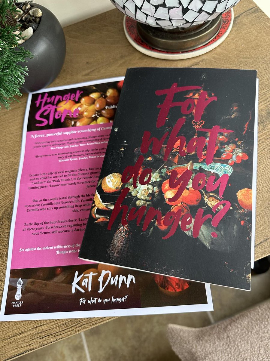 annecater's tweet photo. 'A fierce, powerful sappic reworking of Carmilla'
Hugest thanks to @bonnierbooks_uk for this #BookPost
#HungerStone by @KatAliceDunn
Publishes February 2025 https://t.co/NkC0sNSqfe