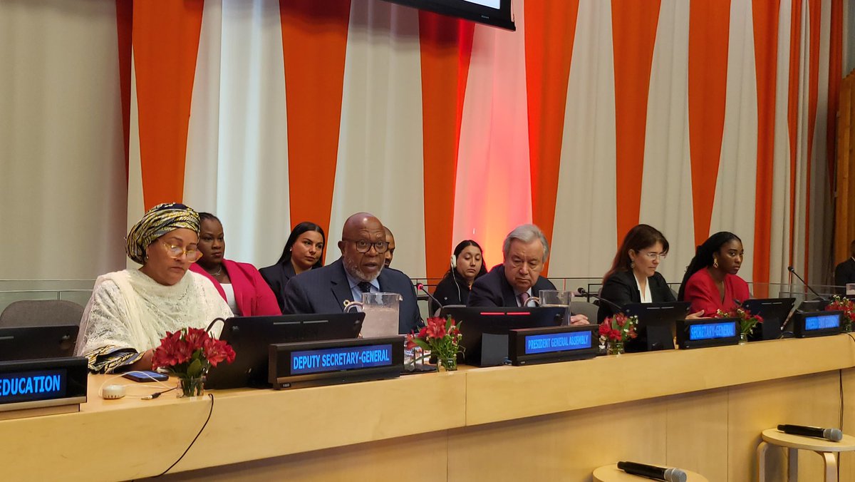 Annalena Baerbock tweet media