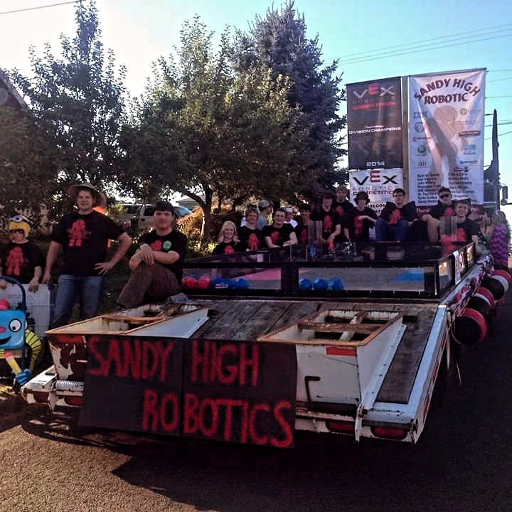 SandyVEXRobotic's tweet image. Ten Years Ago Today:  The Robotic team as Grand Marshals of Sandy Mt. Day parade. Good job kids, it looks great! #vexrobotics #sandymtfestival