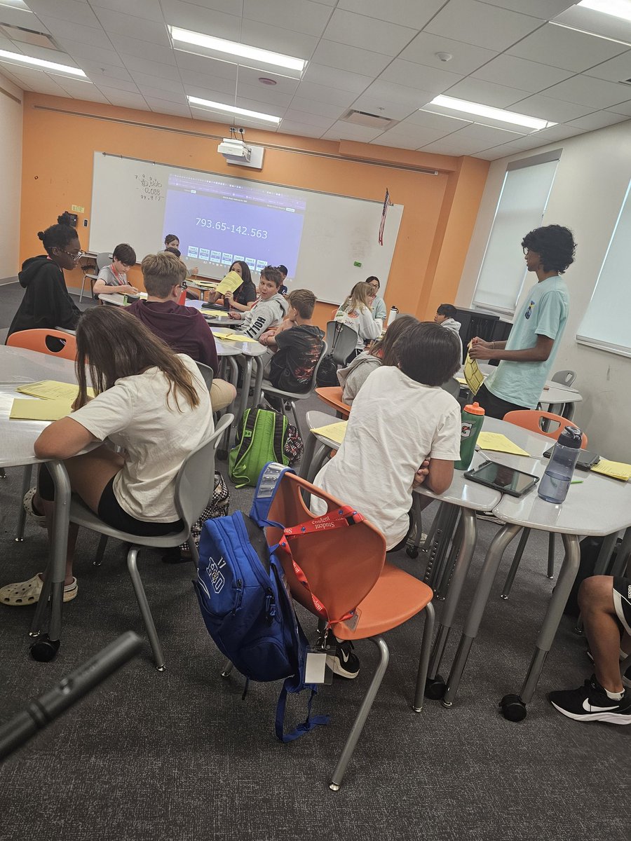 allenaubrey05's tweet photo. Ms. Jiron's students are discussing how to add and subtract decimals without a calculator @LZdistrict95 Summer Semester! @AstallionE @BcrowleyD95 @GalltKelley @JenKallausD95 https://t.co/E2aT0xCmJS