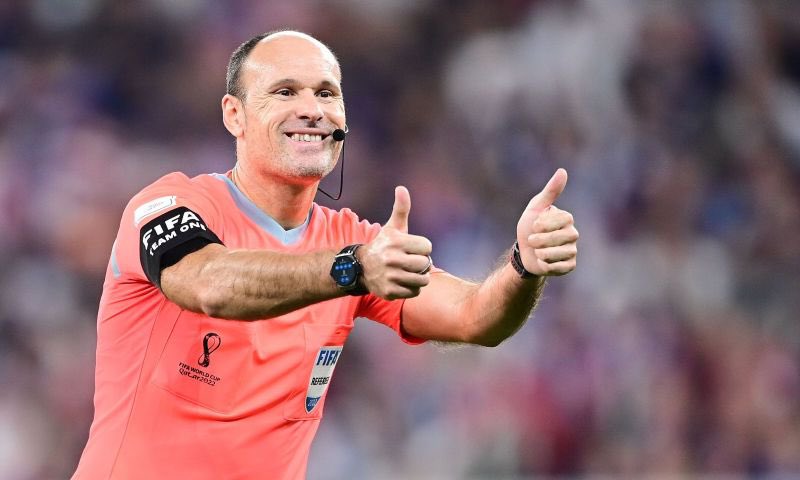 stenleymes's tweet photo. Na het debacle tegen Argentinië in ‘22 wederom zeer teleurgesteld in de arbitrage. #NEDENG https://t.co/5HN6Lpndun