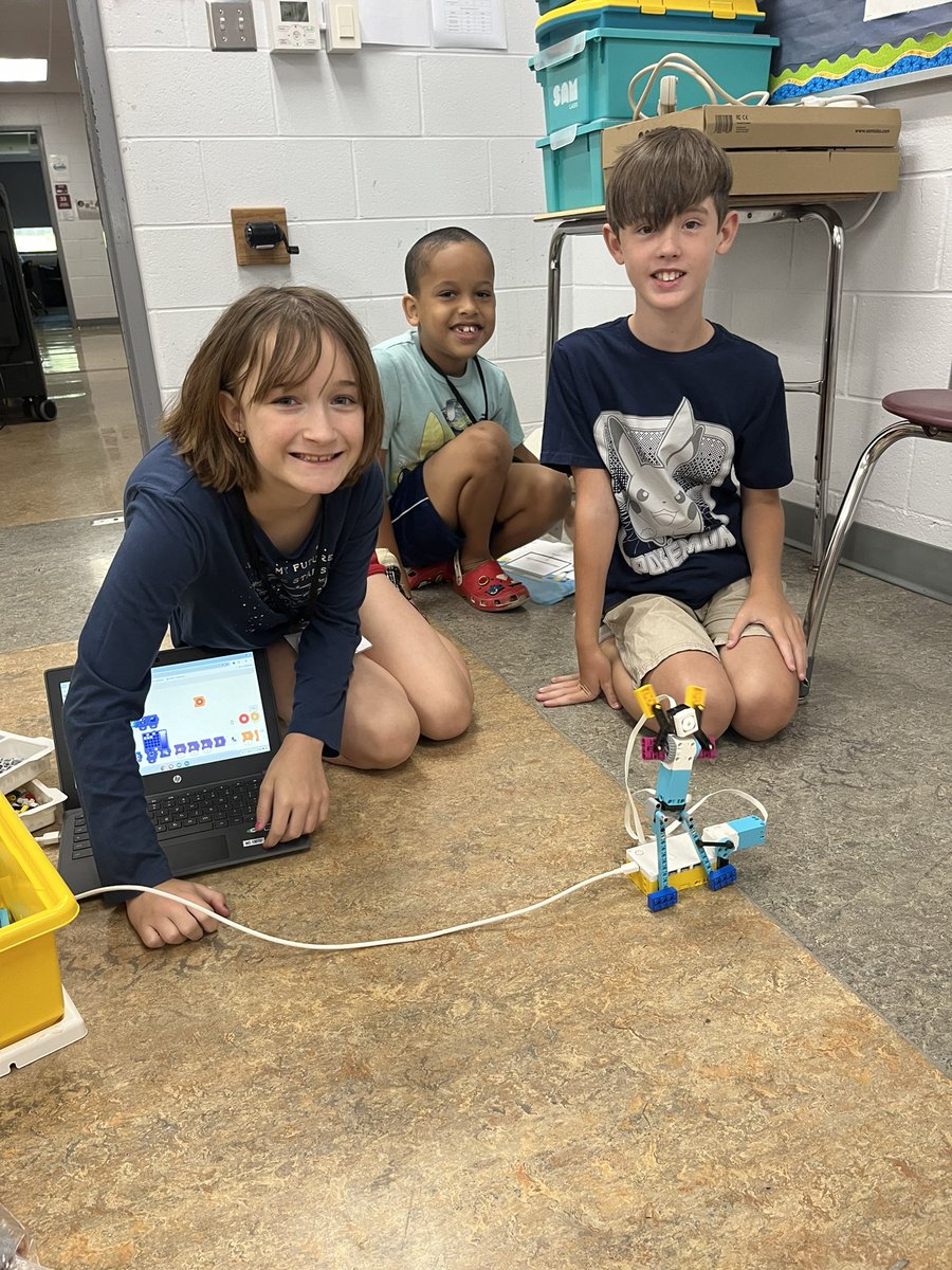 Mrs. Raugh tweet media