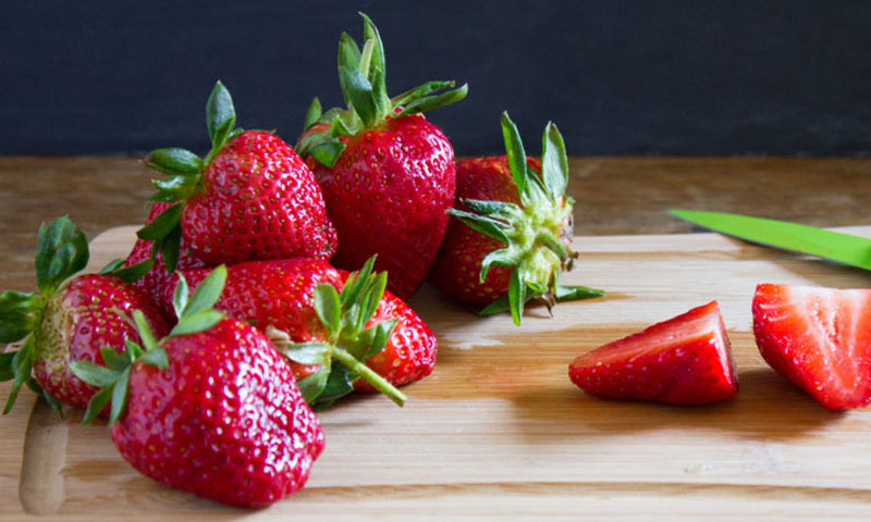 halifaxbloggers's tweet photo. If you love to make and eat delicious things, you're in the right place, my friend. Especially if it's STRAWBERRIES: 

https://t.co/WJx2vU1F6Q 

#food #local #market #strawberry #recipe https://t.co/T0Tz2gEXRu