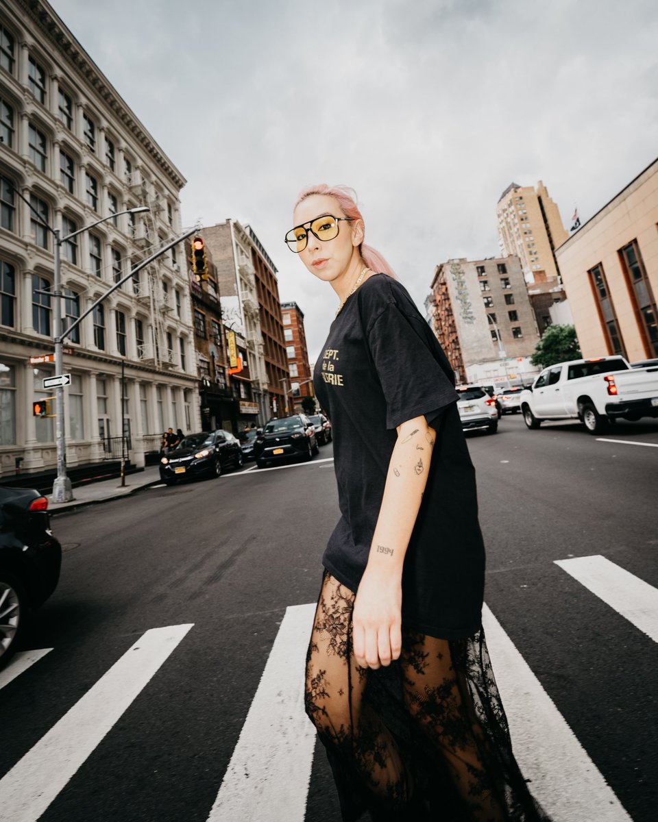 WENZDAY IS THE NEW THURSDAY 👀   

idk about you guys, but we're still SWEATIN from the heater <a href="/wenzdaymusic/">WENZDAY</a>  dropped on Hau5trap. 
Listen via 🔗 hau5trap.ffm.to/sweat