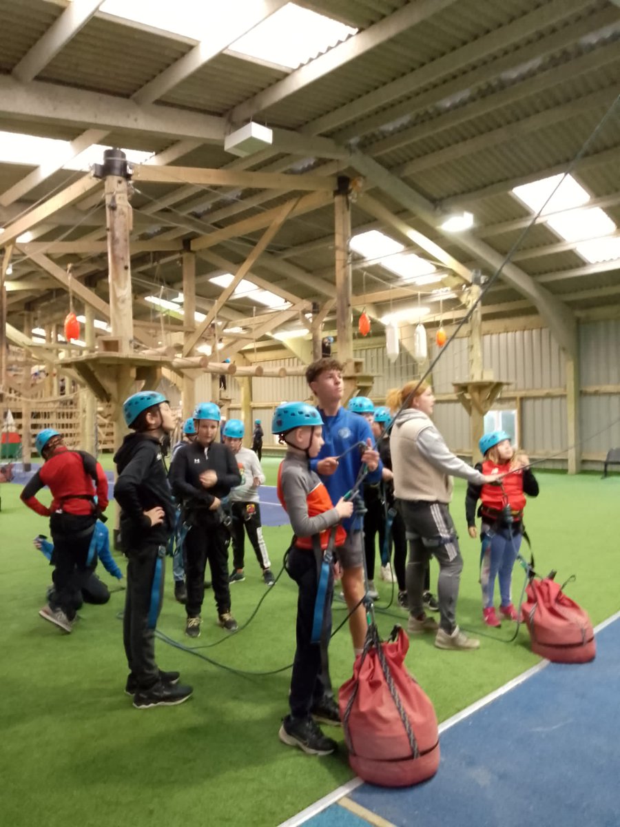 PontioBT's tweet photo. Ychydig mwy o ddringo...
More climbing...
#pontiobt #llangrannog2024 https://t.co/c4jA9kH28T