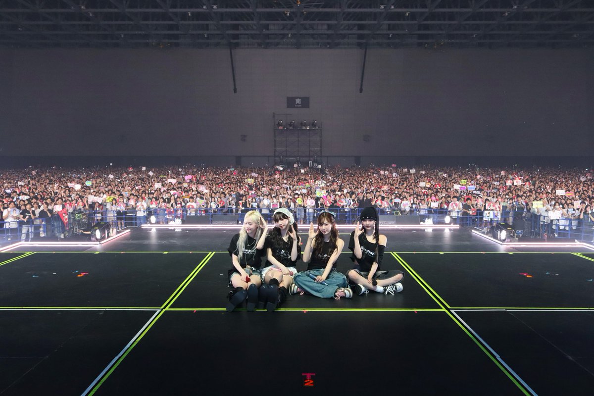 aespaJPofficial's tweet photo. 2024 aespa LIVE TOUR - SYNK : PARALLEL LINE - in JAPAN NAGOYA DAY 2⭐️💙🌙🦋
でら楽しかったぁ〜〜💜

#aespa #æspa #에스파
#SYNK_PARALLELLINE #aespaLIVETOUR2024 
#aespaLIVETOUR2024_SYNK_PARALLELLINE_in_JAPAN https://t.co/SoQ4DSaZ4g