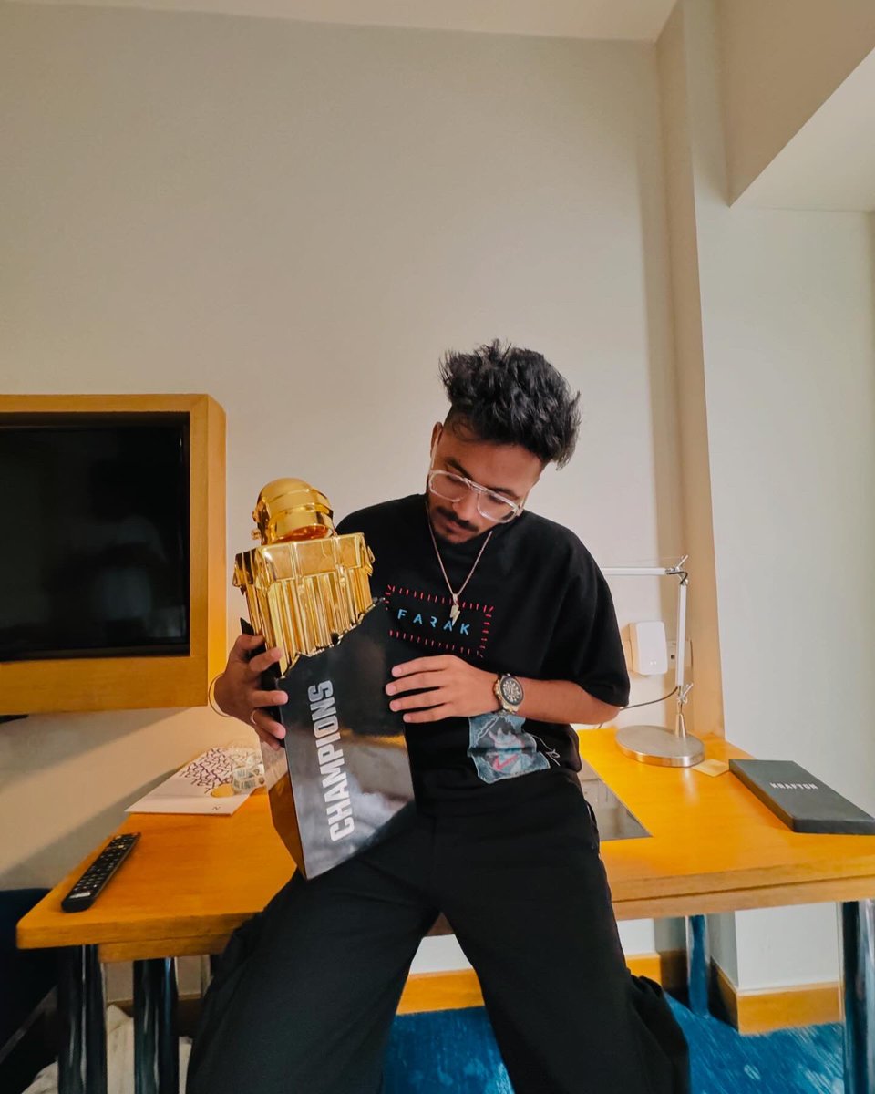 Spraygod tweet media