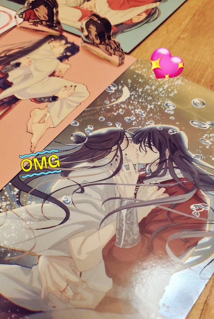 zeldacw's tweet photo. @ _warakite_  came to visit at AX2024 and brought so many wonderful gifts! Souvenirs from Japan, pretty cards and adorable standees made with her art! And even a Suou! I've always adored her art~so soft &amp; lovely~

So glad I got to meet you (*´▽`*)
Thank you again わら子さん♡ https://t.co/ckhQzY8RNU