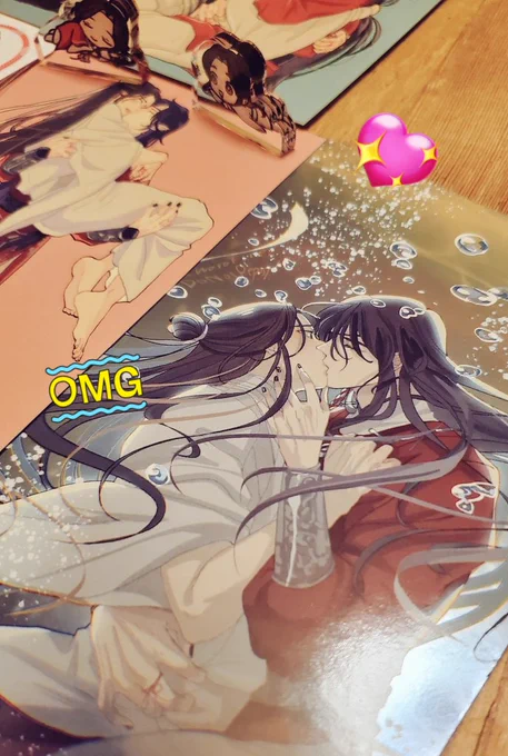@ _warakite_  came to visit at AX2024 and brought so many wonderful gifts! Souvenirs from Japan, pretty cards and adorable standees made with her art! And even a Suou! I've always adored her art~so soft &amp; lovely~So glad I got to meet you (*'▽`*)Thank you again わら子さん 
