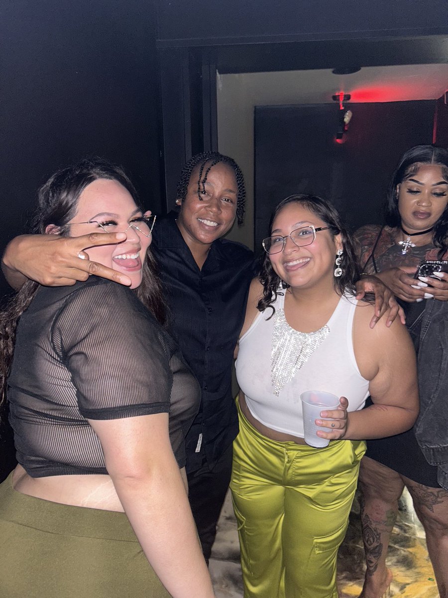 nadsonpluto's tweet photo. THE PUERTO RICAN PRINCESS!!! Came to #SaTx @MsJoseline !!! We also got to meet @DAGREATDJM 😍😍😍 HAD A TIME LASTNIGHTTT 💵💵 https://t.co/pUy2wJOVbv