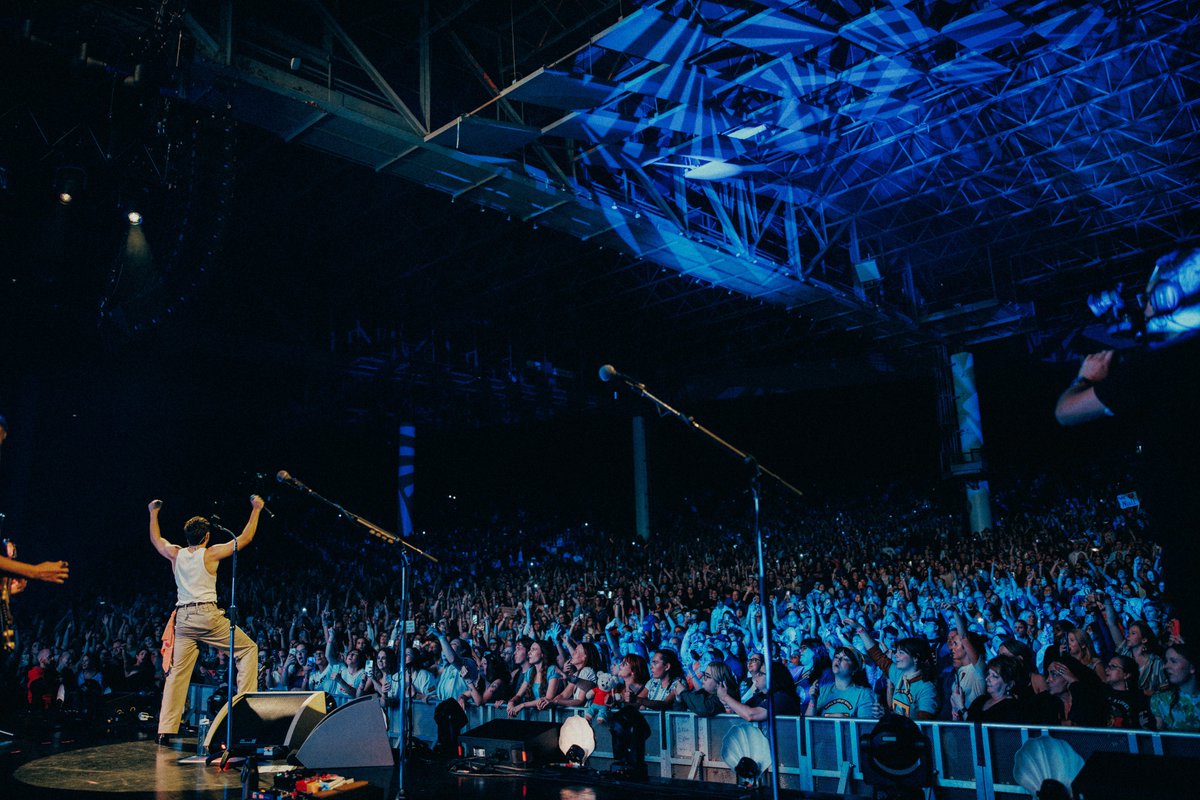 NiallOfficial's tweet photo. Night Fifty-Five Clarkston https://t.co/F7uM9CQ5eU