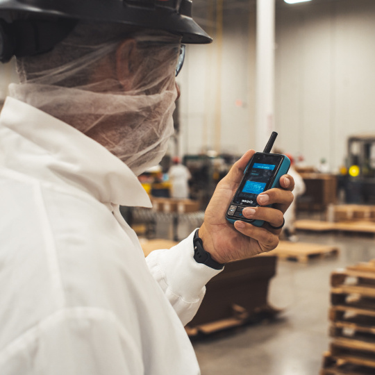 weavixiow's tweet image. What would happen to your workforce if language barriers didn't exist? 

AI-powered language translation is so powerful that it rids the frontline of miscommunication and isolation for good. 

#AIPoweredLanguageTranslation #waltSmartRadio #MoreThanARadio #SayNoToDumbRadios