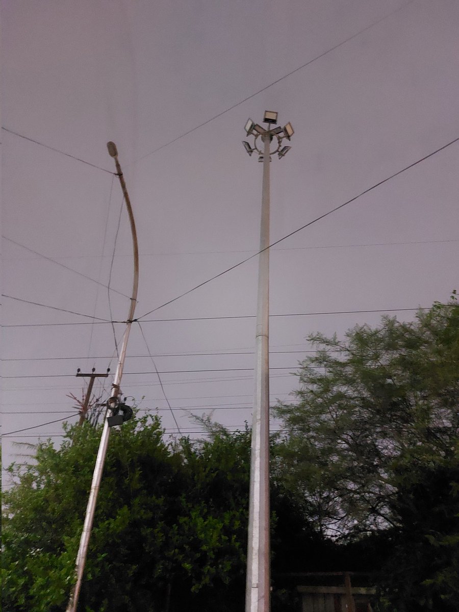 sector_121's tweet photo. Location: 5% ploting, near prachin shani hanuman mandir, SECTOR-121,

@CeoNoida
@noida_authority @CMOfficeUP

महोदय पिछले 10 दिन से  ब्लॉक की स्ट्रीट लाइट बिल्कुल खराब पड़ी है, जिससे पूरा ब्लॉक की रोड पर अंधेरा रहता है l 
कृपया जल्द से स्ट्रीट लाइट को ठीक  कराया जाएl https://t.co/6bOyAlG9ca