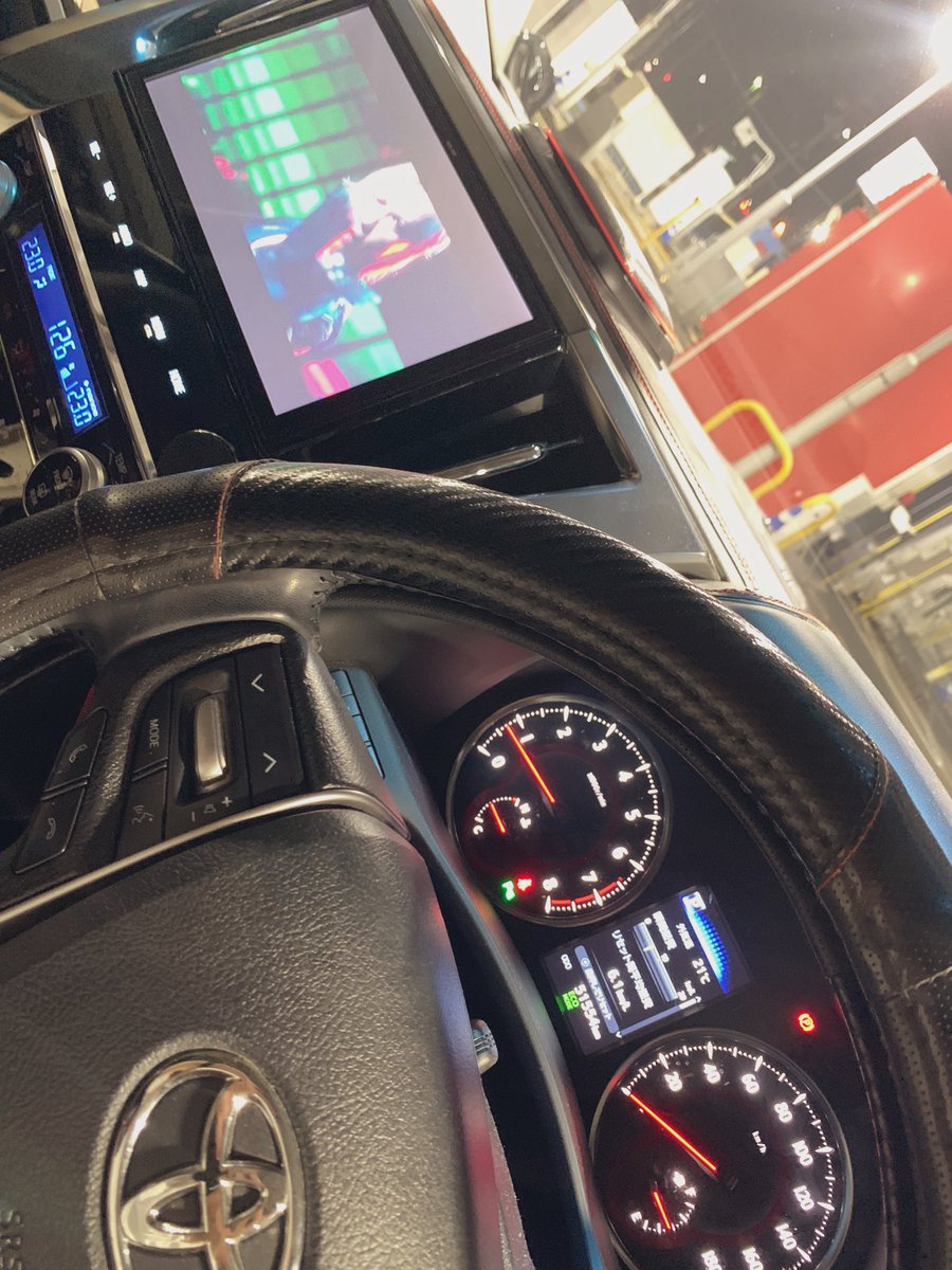 #真夜中洗車
#ヴェルファイア30後期

よしっ！
ピッカピカなったしフォトナしましょっ😚 
てか燃費が悪すぎるっ😂