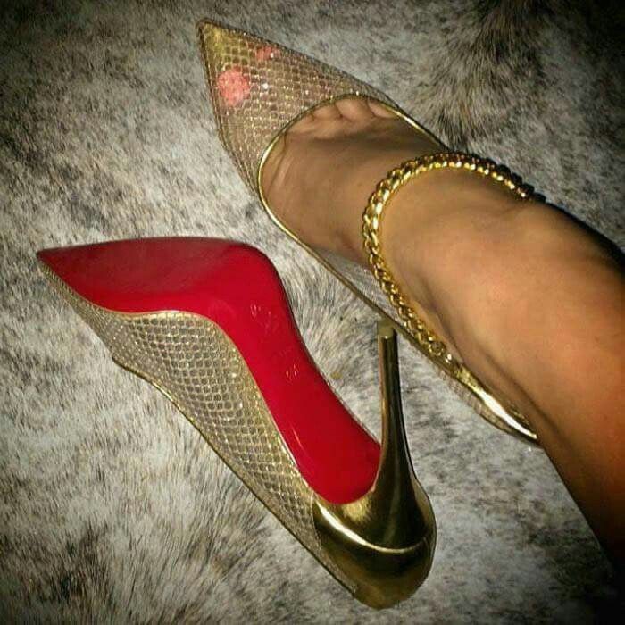 Shemakesmeweak7's tweet photo. Wow!!! 

Feet. Heels. Simp. Goddess. Stilettos. Worship. Weak https://t.co/Gd4aQI9Ctw