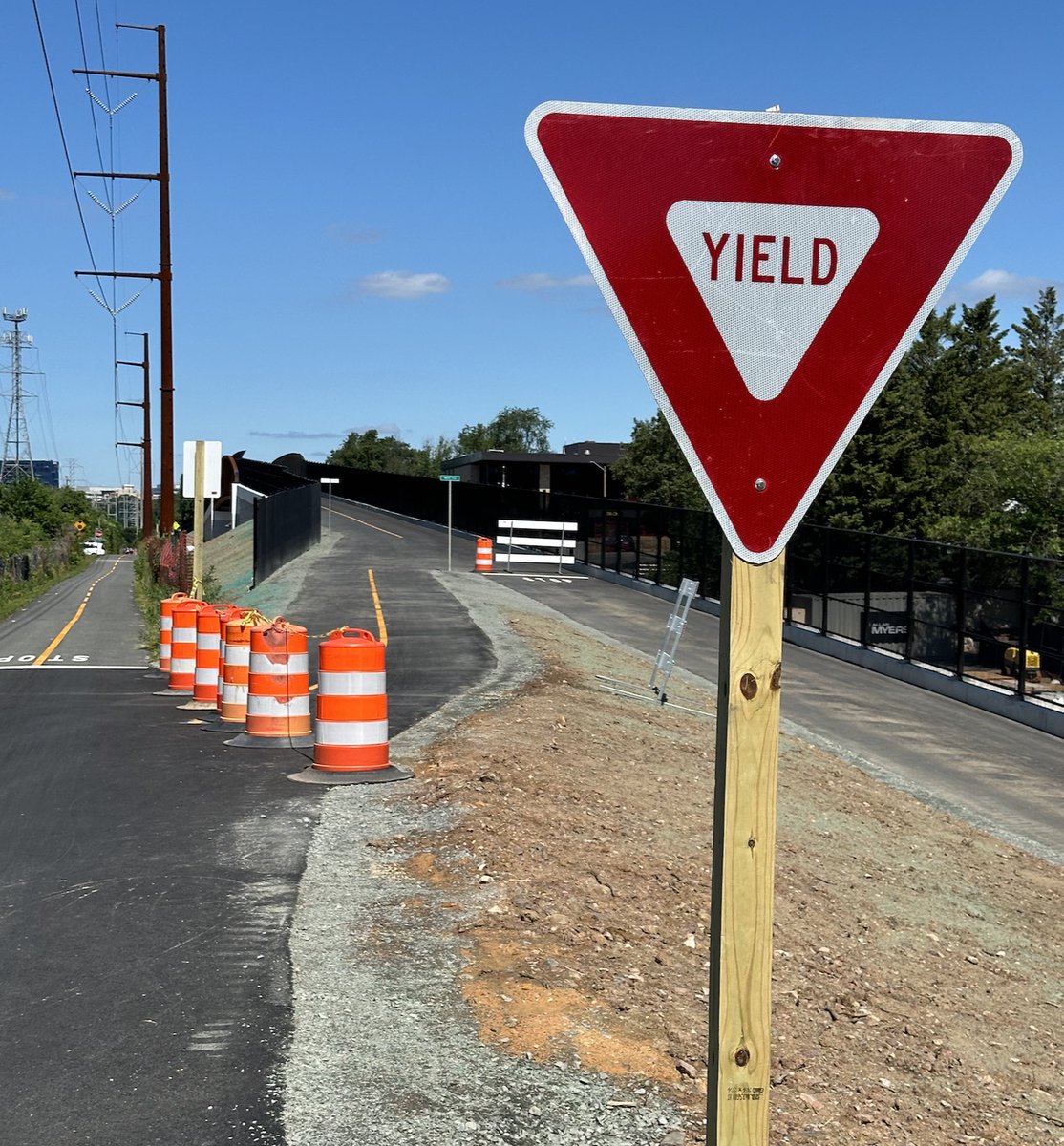 Breaking: Biking Bridge Broke (apparently)

restonian.org/2024/07/breaki…