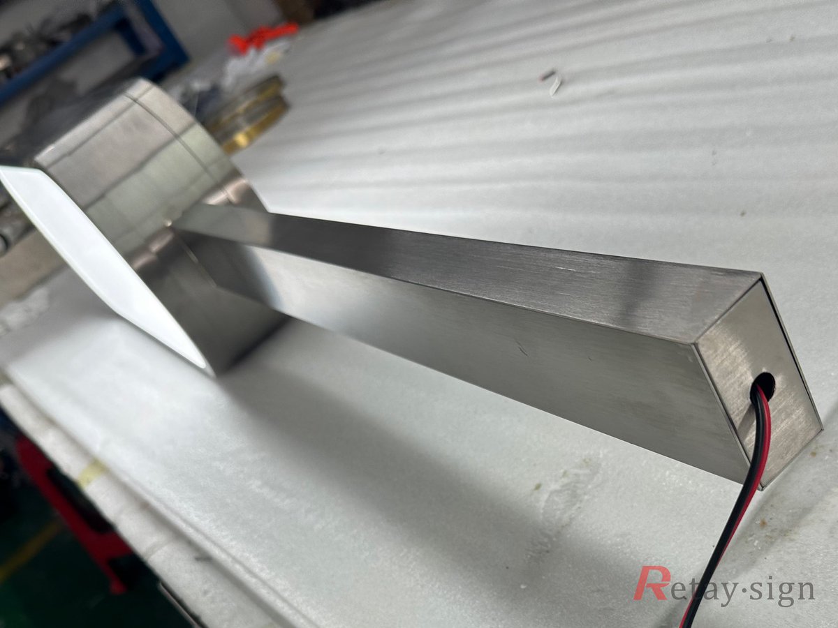 LeiTin20's tweet image. Outdoor Business Sign Double Side Blank Led advertising Light Box 
#businesssign 
#lightbox 
#retaysign