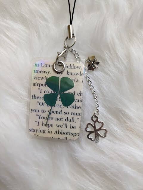 charmane_su's tweet photo. Best of Luck 🍀 #cloverleaf https://t.co/fN6GxcvhcZ